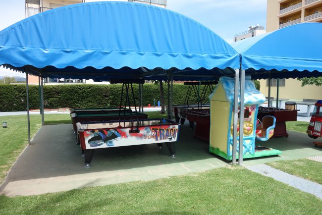 Überdachter Spielebereich - Hotel Prestige Goya Park - Roses Überdachter Spielebereich