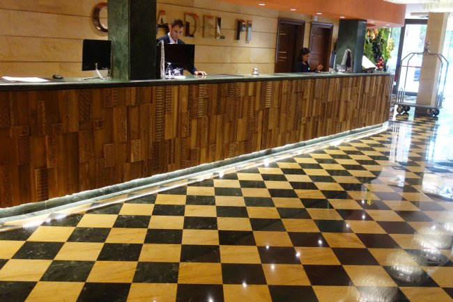 Rezeption - Hotel Sallés & Spa Cala del Pi - Platja d’Aro Rezeption