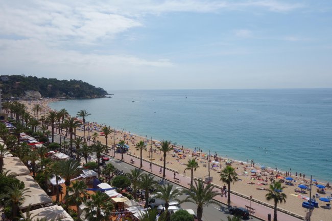 Langer Strand - Hotel Rosamar Es Blau - Lloret de Mar Langer Strand