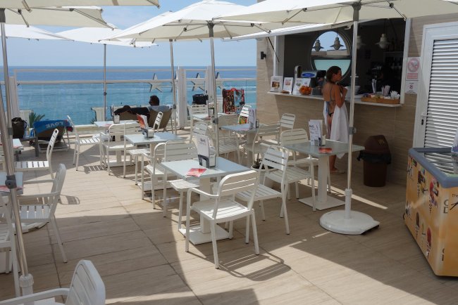 Poolbar auf dem Dach - Hotel Rosamar Maritim - Lloret de Mar Poolbar auf dem Dach