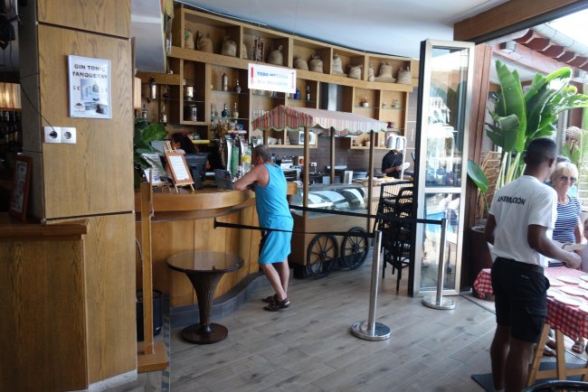 Poolbar - Hotel Alba Seleqtta Spa Resort - Lloret de Mar Poolbar