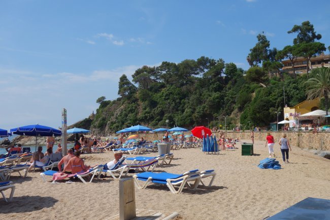Strand mit voller Infrastruktur - Hotel Delamar - Lloret de Mar Strand mit voller Infrastruktur