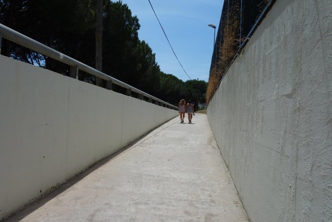 Unterführung auf dem Weg zum Strand - Aqua Hotel Onabrava - Malgrat de Mar Unterführung auf dem Weg zum Strand