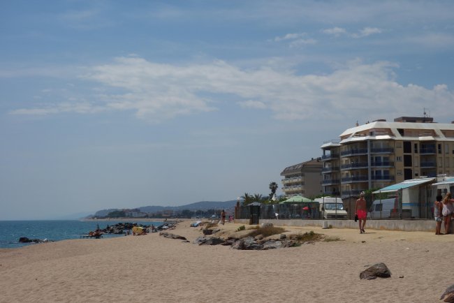 Teilweise große Steine - Aqua Hotel Onabrava - Malgrat de Mar Teilweise große Steine