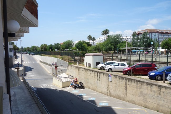 Strandnahe Lage vor der Eisenbahn - Hotel H·TOP Royal Sun - Malgrat de Mar Strandnahe Lage vor der Eisenbahn