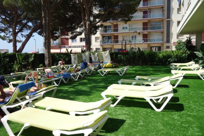 Kleiner Garten - Hotel Tahiti Playa & Suites - Malgrat de Mar Kleiner Garten