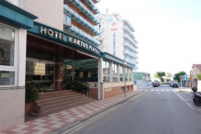 Strandhane Lage - Hotel Kaktus Playa - Calella Strandhane Lage