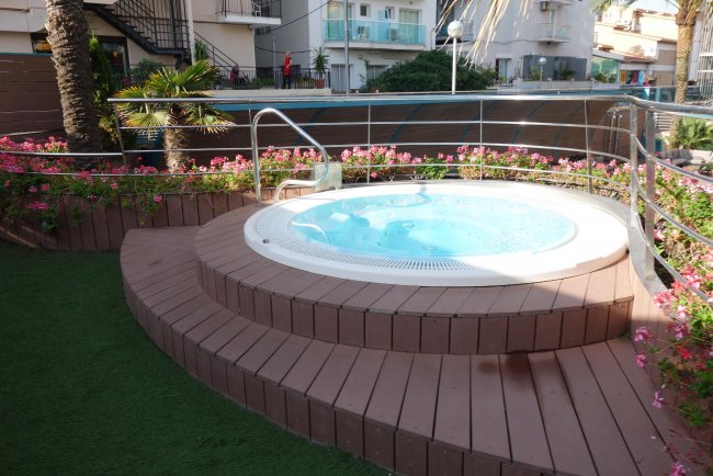 Whirlpool - Hotel Kaktus Playa - Calella Whirlpool