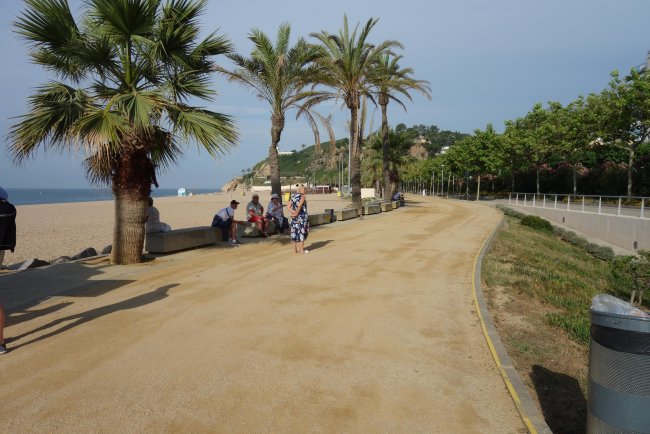 Ungepflastere Strandpromenade - Hotel Kaktus Playa - Calella Ungepflastere Strandpromenade