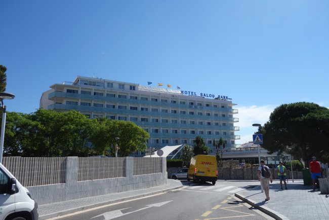 Hotel und Straße - Hotel 4R Salou Park Resort - Salou Hotel und Straße