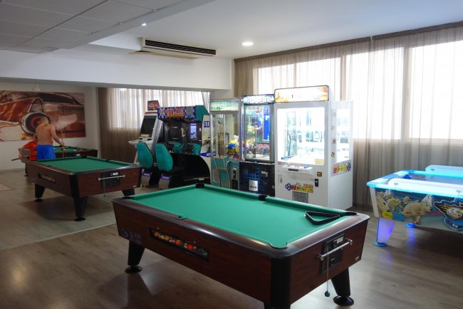 Billard und Spielgeräte - Hotel Oasis Park - Salou Billard und Spielgeräte