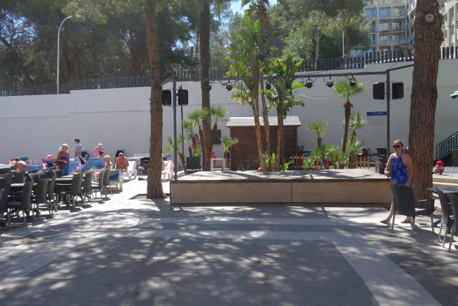 Bühne im Freien - Hotel Oasis Park - Salou Bühne im Freien