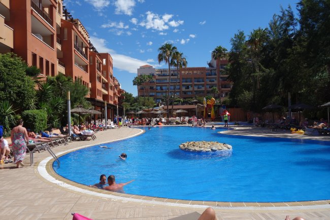 Großer Pool - Hotel H10 Mediterranean Village - Salou Großer Pool