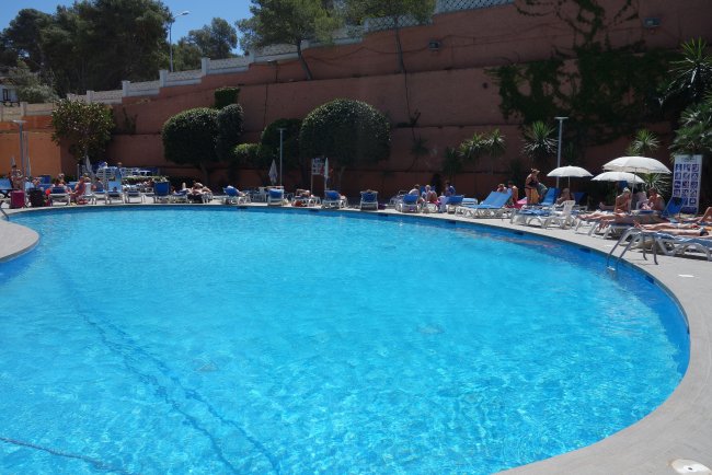 Blick über das Schwimmbecken - Hotel Best Cap Salou - Salou Blick über das Schwimmbecken