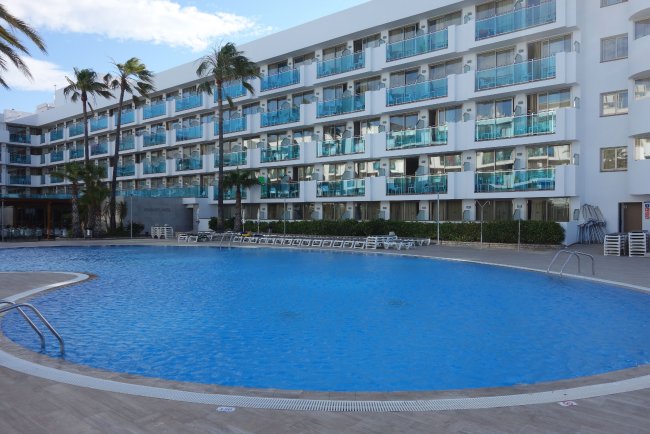Gebäude und Schwimmbecken - Hotel Best Maritim - Cambrils Gebäude und Schwimmbecken