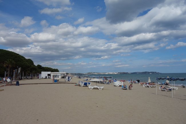 Leihliegen und fester Sonnenschutz - Hotel Estival Centurión Playa - Cambrils Leihliegen und fester Sonnenschutz