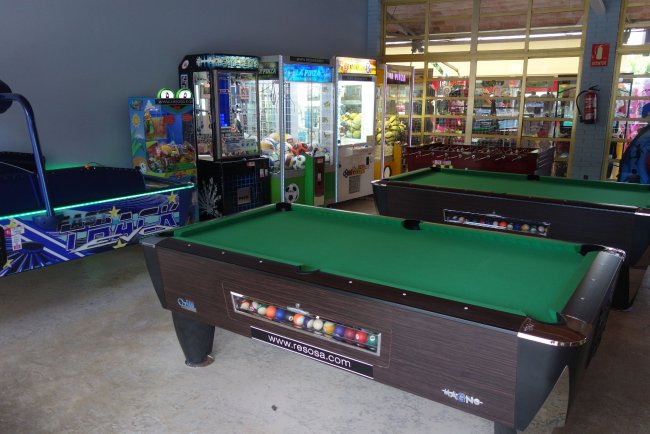 Air Hockey, Billard und Automaten - Hotel Voramar - Cambrils Air Hockey, Billard und Automaten