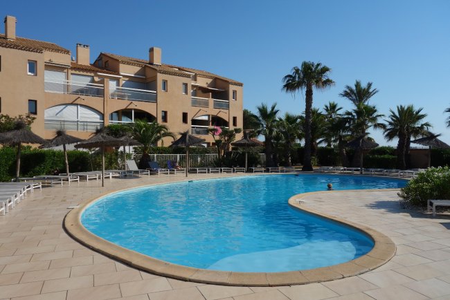 Mittelgroßes Schwimmbecken - Hotel Les Bulles de Mer - Saint-Cyprien Mittelgroßes Schwimmbecken