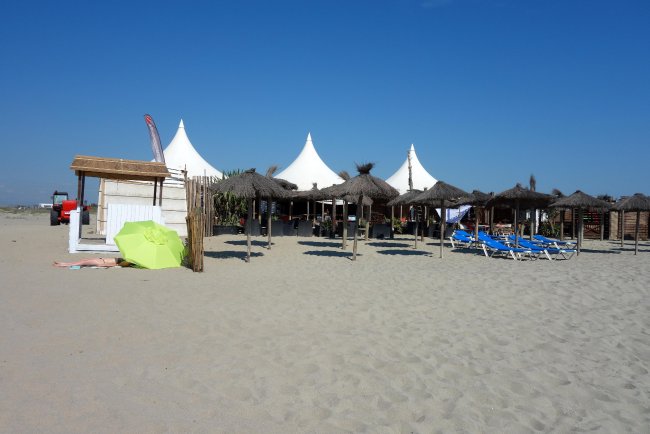 Öffentliche Strandbar - Grand Hôtel Les Flamants Roses - Canet en Roussillon Öffentliche Strandbar