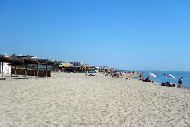 Breiter Strand - Grand Hôtel Les Flamants Roses - Canet en Roussillon Breiter Strand