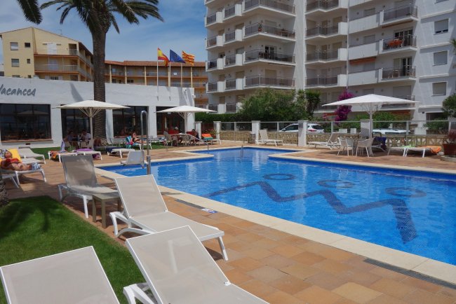 Blick über den Pool - Hotel Monterrey - Roses Blick über den Pool