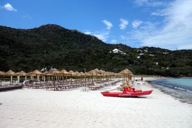 Eigener Strandbereich - Hotel Abi D´Oru - Marinella Eigener Strandbereich