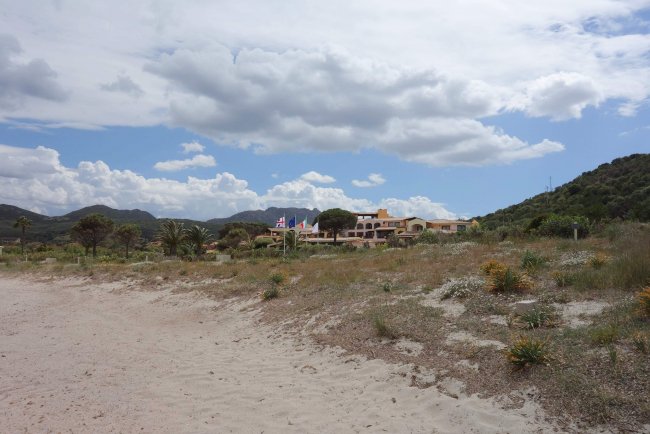 Übergang an den Strand - Hotel Abi D´Oru - Marinella Übergang an den Strand