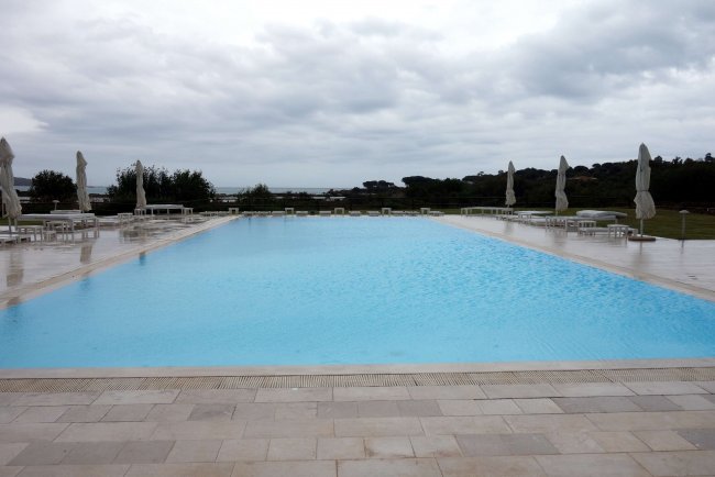 Blick über den Swimmingpool - Hotel Paradise Resort Sardegna - San Theodoro Blick über den Swimmingpool