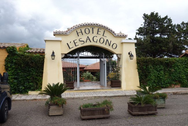 Haupteingang - Hotel L´Esagno - San Theodoro Haupteingang