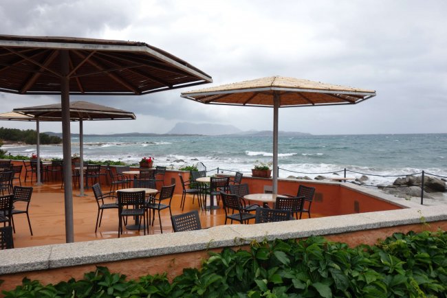 Terrasse mit Meerblick - Hotel L´Esagno - San Theodoro Terrasse mit Meerblick