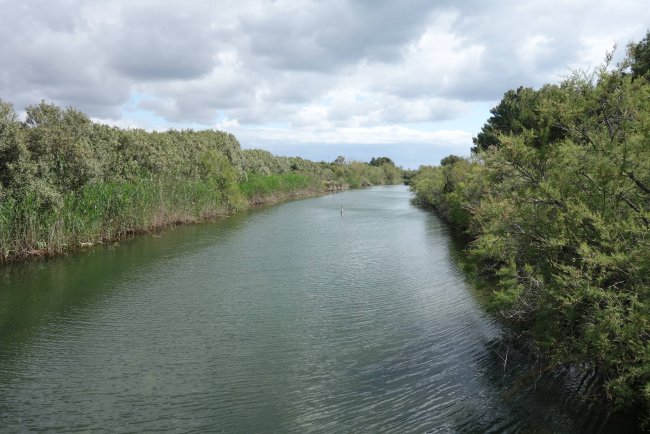 Fluss zwischen Hotelareal und Strand - Hotel Sentido Orosei Beach - Orosei Fluss zwischen Hotelareal und Strand