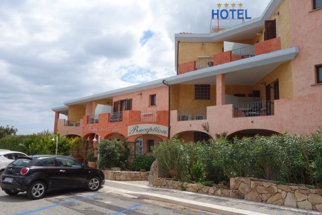 Eingangsbereich - Hotel I Ginepri - Cala Gonone Eingangsbereich