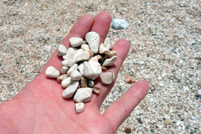 Große Kiesel - Hotel Club Esse Cala Gonone Beach Village - Cala Gonone Große Kiesel