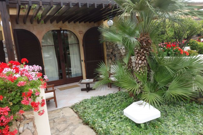 Terrasse eines Zimmers - Hotel Baia Di Nora - Pula Terrasse eines Zimmers