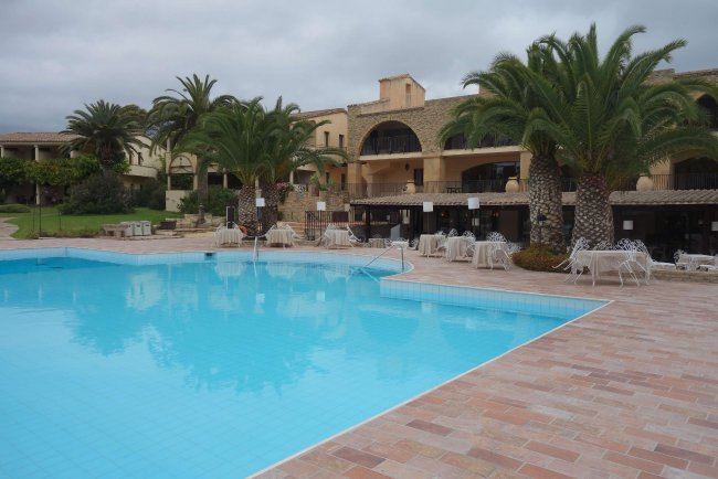 Großer Hauptpool - Hotel Costa dei Fiori - Santa Margherita di Pula Großer Hauptpool