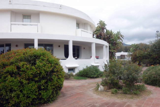 Rundes Hauptgebäude - Hotel Flamingo Resort - Santa Margherita di Pula Rundes Hauptgebäude