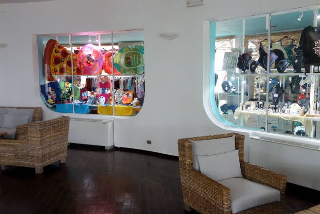 Shop in der Lobby - Hotel Flamingo Resort - Santa Margherita di Pula Shop in der Lobby