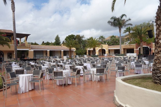 Restaurant beim Pool - Hotel Forte Village Le Palme - Santa Margherita di Pula Restaurant beim Pool