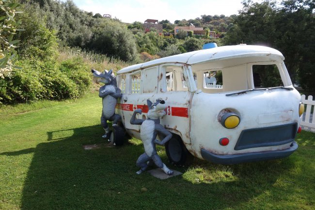 Spielgerät auf dem Spielplatz - Chia Laguna Hotel Village - Domus de Maria Spielgerät auf dem Spielplatz