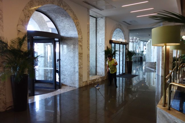 Blick in die Lobby - Hotel AX Seashells Resort at Suncrest - Qawra Blick in die Lobby