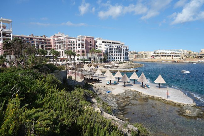 Felsstrand - Hotel Westin Dragonara Resort - St Julian Felsstrand