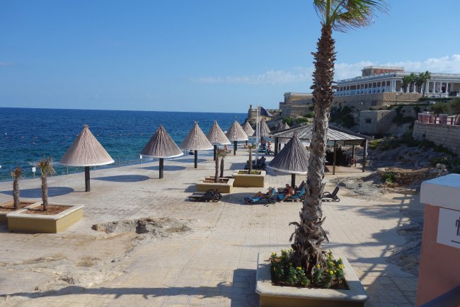 Felsstrand - Hotel Westin Dragonara Resort - St Julian Felsstrand