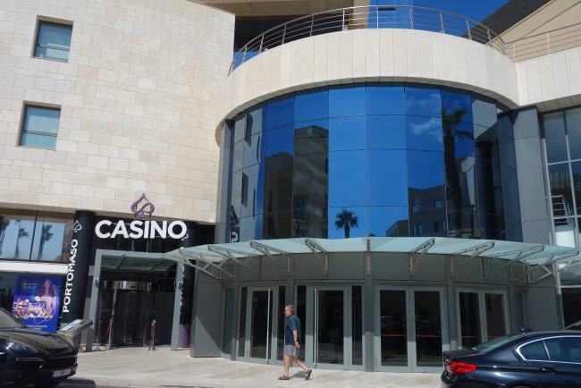 Casino - Hotel Hilton Malta - St Julian Casino