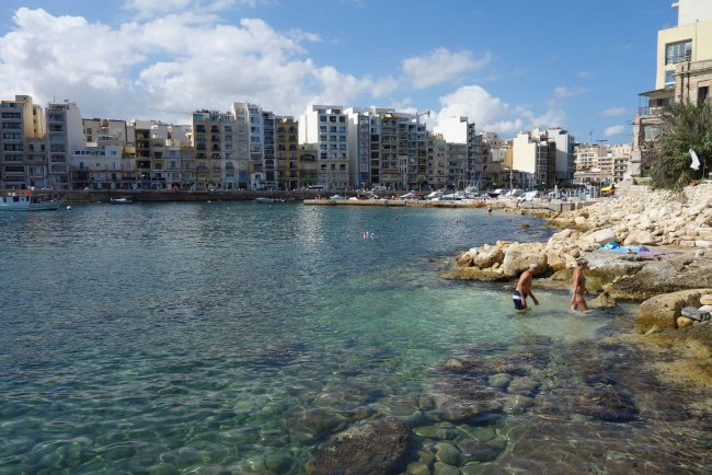 Kleiner Felsstrand - Hotel Cavalieri Art - St Julian Kleiner Felsstrand