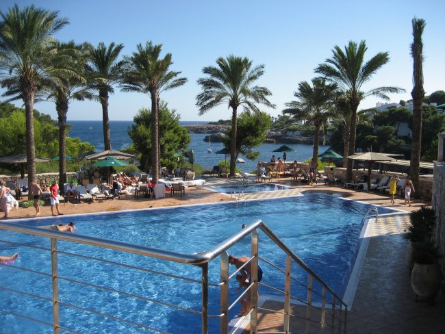 Blick über den Pool - Robinson Club Cala Serena - Cala d`Or Blick über den Pool