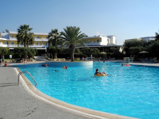 Hauptschwimmbecken