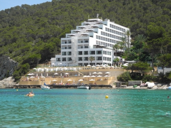 Terrassen vor dem Hotel