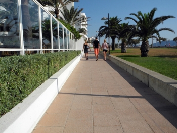 Strandzugang vor dem Hotel