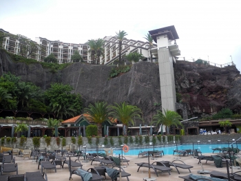 Auftzug zum Meerespool