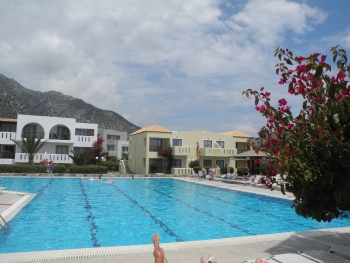 Blick über den Pool